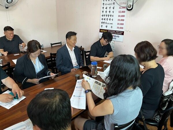 이계문 남양주도시공사 사장 에코수영장 주민협의체와 간담회 모습(사진제공=남양주도시공사)