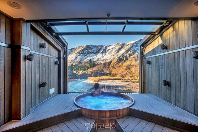 퀸스타운 샷오버 강 협곡을 품은 온천 뷰, 온센 핫풀©Onsen Hot Pools/사진-뉴질랜드관광청