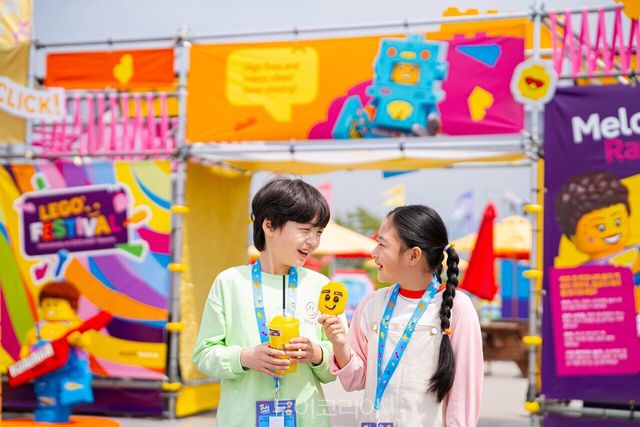 레고랜드는&nbsp;6월&nbsp;8일부터&nbsp;14일까지&nbsp;유엔이&nbsp;지정한&nbsp;‘국제&nbsp;놀이의&nbsp;날’을&nbsp;기념하여&nbsp;레고랜드&nbsp;특별&nbsp;주간을&nbsp;운영한다./사진-레고랜드