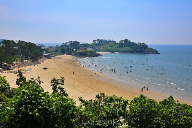 "추천 관광지- 진도 가계해수욕장.jpg" "추천 관광지- 무안 홀통해수욕장.jpg" "추천 관광지- 여수 웅천해수욕장.jpg" "추천 관광지- 영광 가마미해수욕장.jpg" /사진-전남도