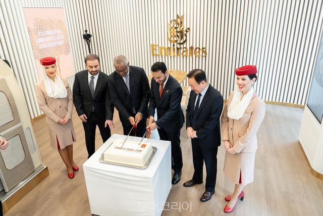 에미레이트 항공이 이달 9일 서울에 첫 ‘트래블 스토어(Travel Store)’를 공식 오픈했다./사진-에미레이트 항공