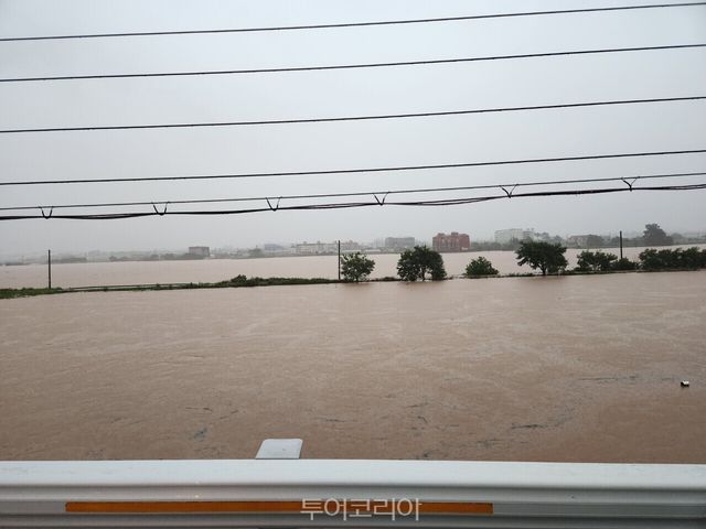 집중호우로 인해 서산 청지천이 범람한 모습/사진-서산시