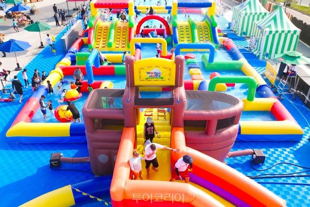 레고랜드가&nbsp;시원한&nbsp;물놀이로&nbsp;무더위를&nbsp;잊게&nbsp;할&nbsp;여름&nbsp;시즌&nbsp;어트랙션&nbsp;‘워터메이즈’를&nbsp;오픈한다./사진-레고랜드