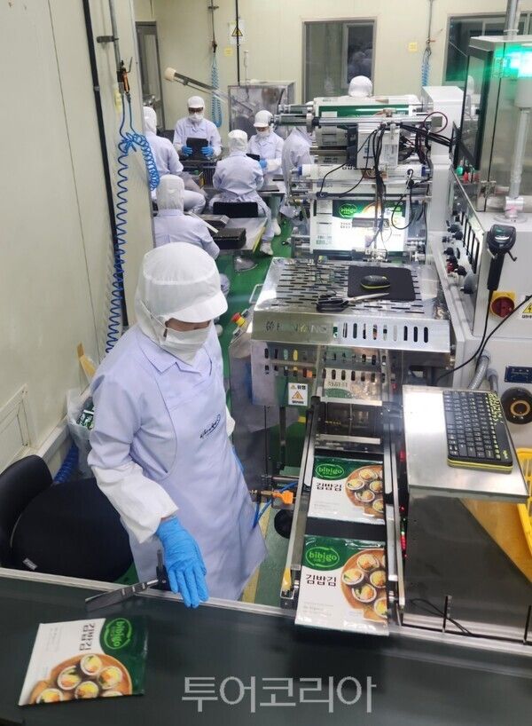 바다의향기 공정 모습. /사진-부안군