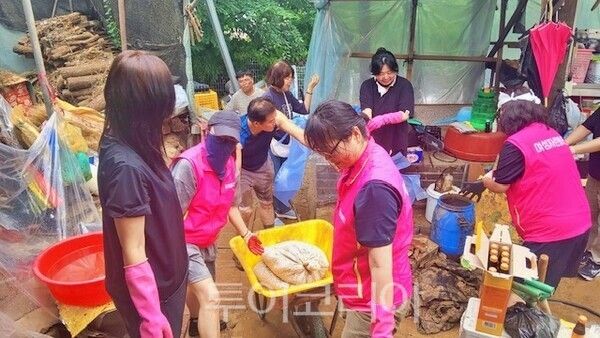 아산시 온양5동 기관‧단체,수해 가구 긴급 복구 지원/사진=아산시