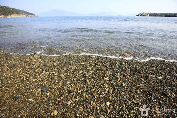 만성리해수욕장(검은모래해변) (ⓒ한국관광공사 포토코리아-김지호)