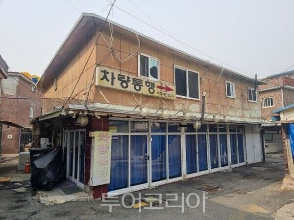 성매매업소 대집행 전 건물/투어코리아뉴스 김경남 기자