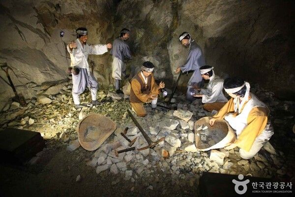 화암동굴 (ⓒ한국관광공사 포토코리아-김지호)