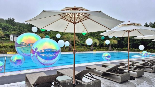 "포포인츠 바이 쉐라톤 수원_글로우 풀 파티.jpg" "(제주신화월드) 신화워터파크.jpg" "그랜드 하얏트 서울 마르지엘라 프래그런스 야외수영장.jpg" "오크밸리 리조트.png" "더위크앤리조트, 야외수영장 개장_1.jpg" "더위크앤리조트, 야외수영장 개장_2.jpg" "보도사진_파크로쉬 리조트앤웰니스 서머풀 패키지.jpg" "[보도자료] 기린빌라리조트, 7월 1일 캠핑장 및 야외수영장 오픈(1).jpg"