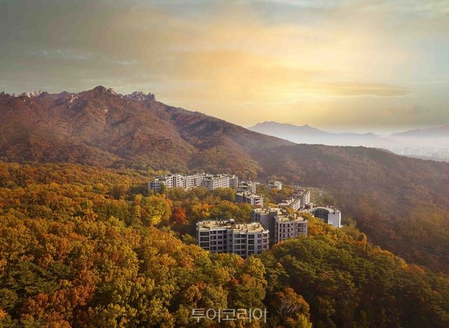 안토(ANTO)’ "가든하우스 히노끼탕.jpg" "0 안토 가을 전경.jpg" "안토 수영장.jpg" /사진-한화호텔앤드리조트