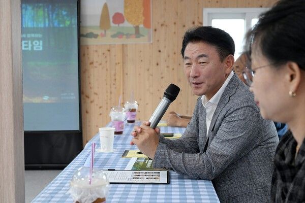 김동근 의정부시장 신곡권역 현장 티타임 진행 모습(사진제공=의정부시청)