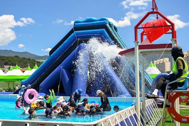 원주천 르네상스 물놀이장 /사진-원주시