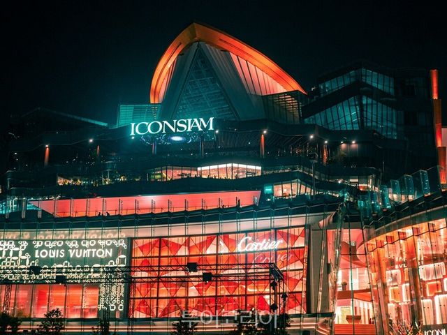 방콕 아이콘시암 ⓒ&nbsp;Vitalijs Barilo on Unsplash /사진-아고다