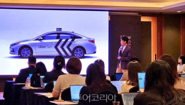 우벅택시는 기사의 추가 수익을 창출할 수 있는 '래핑 옵션'을 발표했다.&nbsp;