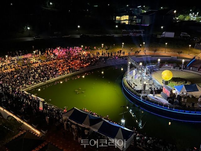 달빛트롯콘서트&nbsp; 모습/사진=경묵문화관광공사