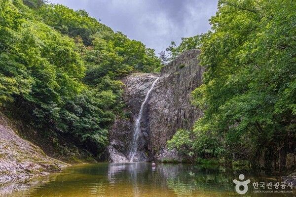 직소폭포&nbsp;(ⓒ한국관광공사 대한민국 구석구석)