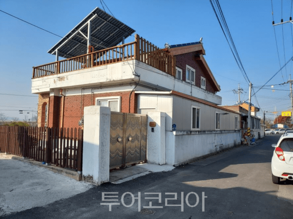 태양광 설치 모습. /사진-군산시