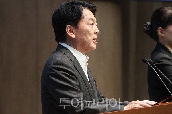 안철수 국민의힘 의원이 7일 오전 서울 여의도 국회 소통관에서 기자회견을 하고 있다 2025.07.07. / 투어코리아 이창호 기자