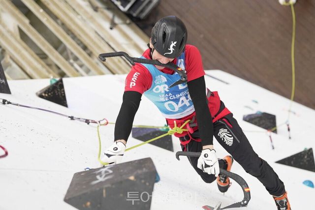 외국인 선수 경기모습/제공=대한산악연맹