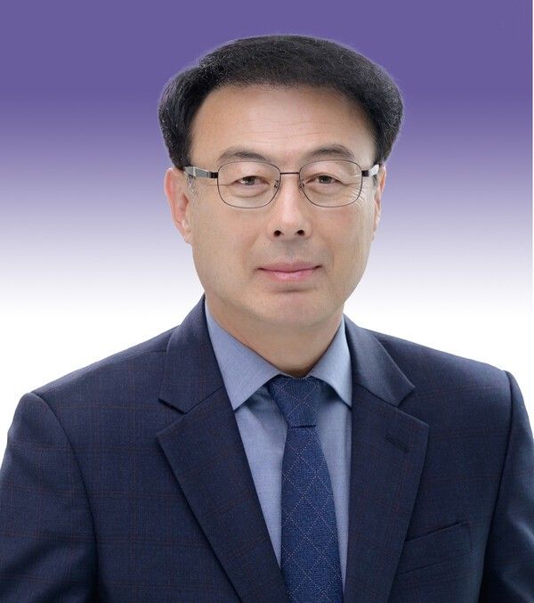 이충원 경북도의회 통합신공항특별위원회 위원장