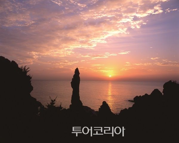 동해 추암 촛대바위/동해시 제공