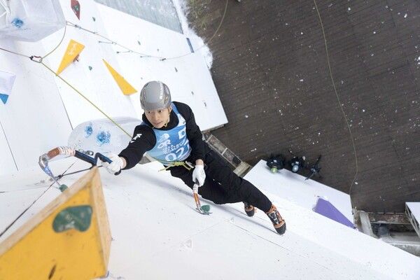 청송군에서 열린 UIAA아이스클라이밍 월드컵 경기 대회 모습./사진-대한산악여맹