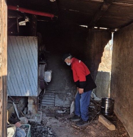 화목보일러 점검 모습./사진-봉화군