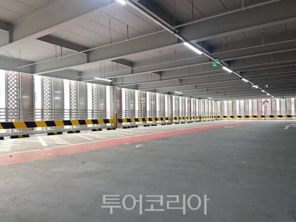 정왕동 큰솔공원 공영주차장 내부 /사진=시흥시