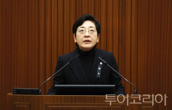 ▲이순열(더불어민주당, 도담·어진동) 세종시의원이 28일 열린 제103회 임시회 제1차 본회의에서 ‘장애인 의무고용’과 관련해 5분발언을 하고 있다. /사진-세종시