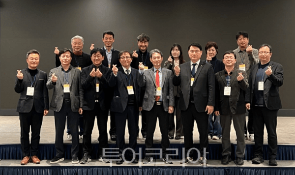 인천광역시가 29일부터 31일까지 제주에서 열린 '2026 제15회 대한공간정보학회 신년학술대회'에 참가해 인천시 공간정보정책을 발표했다.