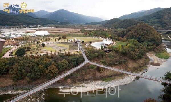 포천시 한탄강 Y자 출렁다리/투어코리아뉴스 김경남 기자&nbsp; &nbsp; 사진=의회