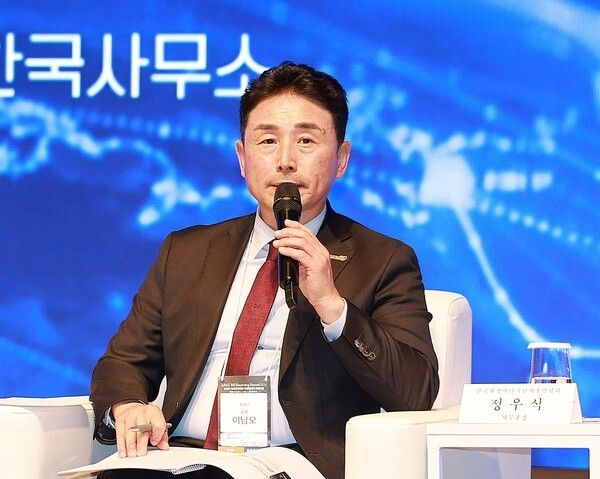 이남오 함평군수가 28일 서울 웨스틴조선호텔에서 열린 '2026 아시아태평양 재생에너지 매칭포럼'에 참석해 빛그린국가산단 중심의 RE100 산업생태계 구축 전략을 발표하고, 있다./사진=함평군