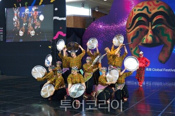'안동국제탈춤페스티벌’&nbsp; 해외팀 공연/사진=안동시