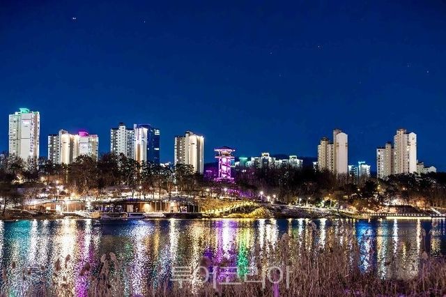 &nbsp; 광교호수공원 야경&nbsp; /사진－수원시