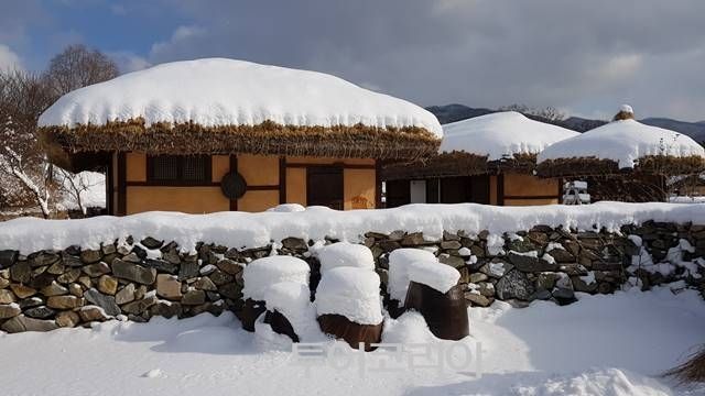 아산외암마을 설경/사진-투어코리아