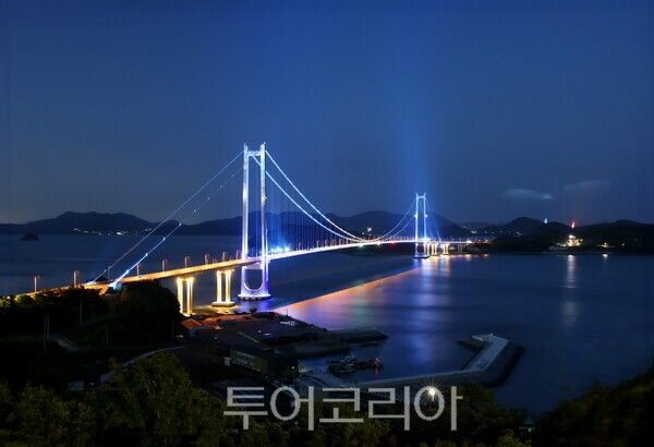 팔영대교 야경. /사진-고흥군