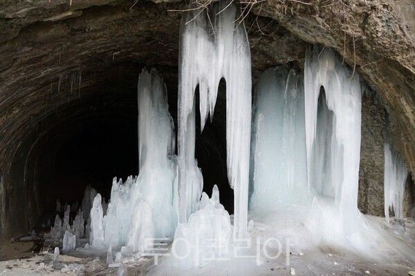 고대산 역고드름/투어코리아뉴스 정명달 기자