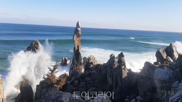 촛대바위&nbsp;Ⓒ 투어코리아