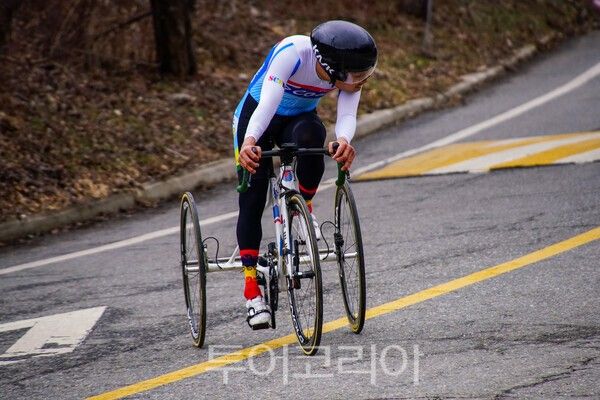 장애인사이클대회에서 열정을 다하는 참가선수들 / 사진_투어코리아 유지훈 기자