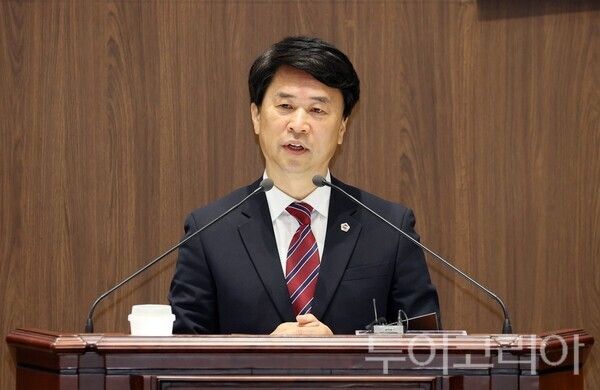 ▲이상근(홍성1·국민의힘) 충남도의원이 3일 열린 제363회 임시회 제2차 본회의에서 ‘충남·대전 행정통합’과 관련해 5분 발언을 하고 있다. /사진-충남도의회