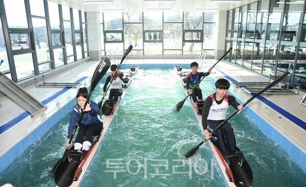 ▲실내 로잉탱크 운영 모습. /사진-부여군