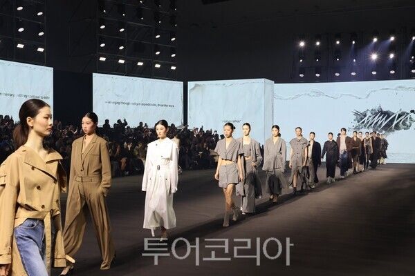 패션쇼 관람/사진=서울시의회