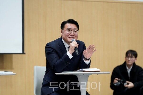 '정주하다'의 저자 연제창 포천시의회 부의장/투어코리아뉴스 정명달 기자