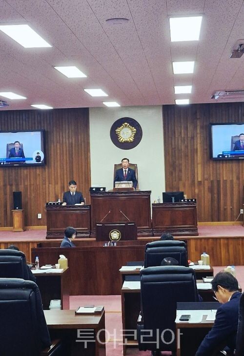 여주시의회 임시회 개회/투어코리아뉴스 정명달 기자 사진=정명달 기자