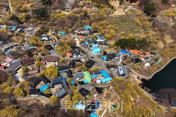 하늘에서 바라본 구례 현천마을의 전경 / 사진_투어코리아 유지훈 기자