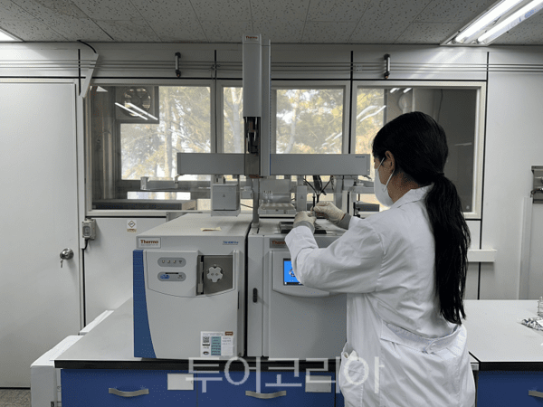 인천광역시 상수도사업본부가 아이들이 매일 마시고 사용하는 수돗물의 안전성을 확보하기 위해 관내 학교, 유치원, 어린이집을 대상으로 한 ‘먹는물 수질안전 정밀검사’하고 있다.