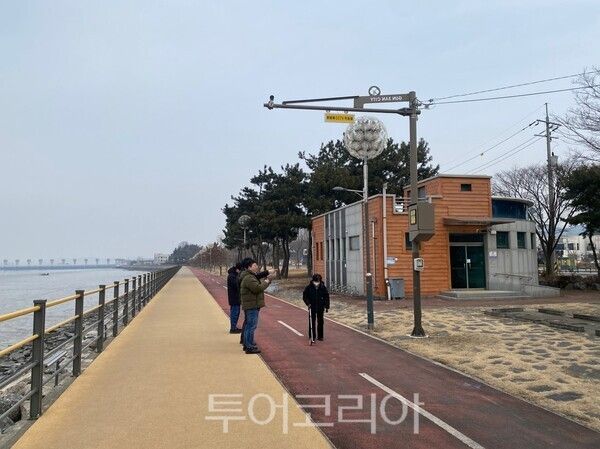 내흥동 해안가 산책로. /사진-군산시