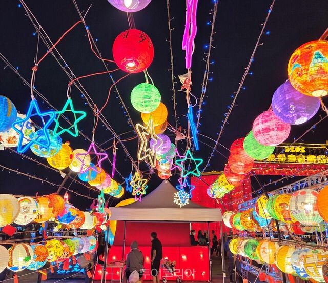타이완등불축제／사진－투어코리아