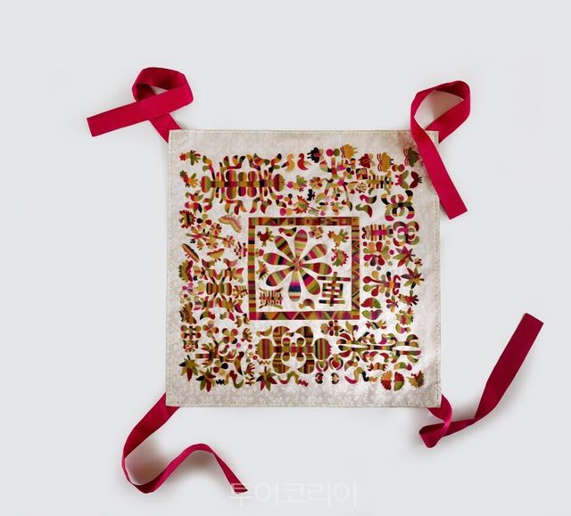 자수장 화조문 수보 작품/사진=서울시