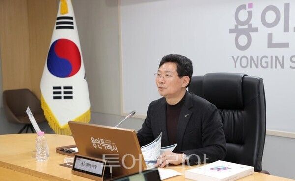 회의 주재하는 이상일 용인시장/투어코리아뉴스 정명달 기자